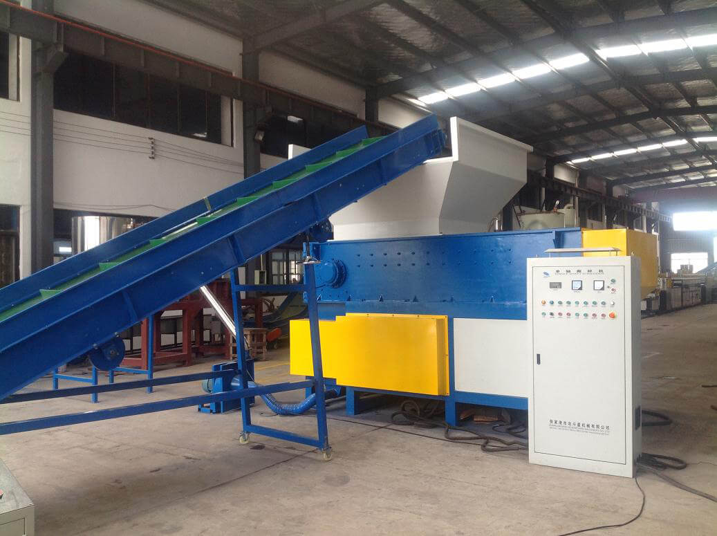 Single shredder and crusher two in one